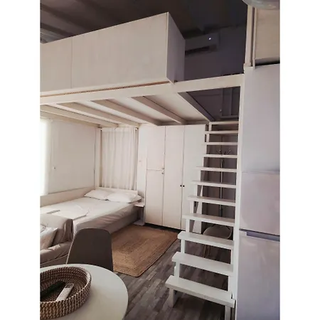 Feriehus Alos *